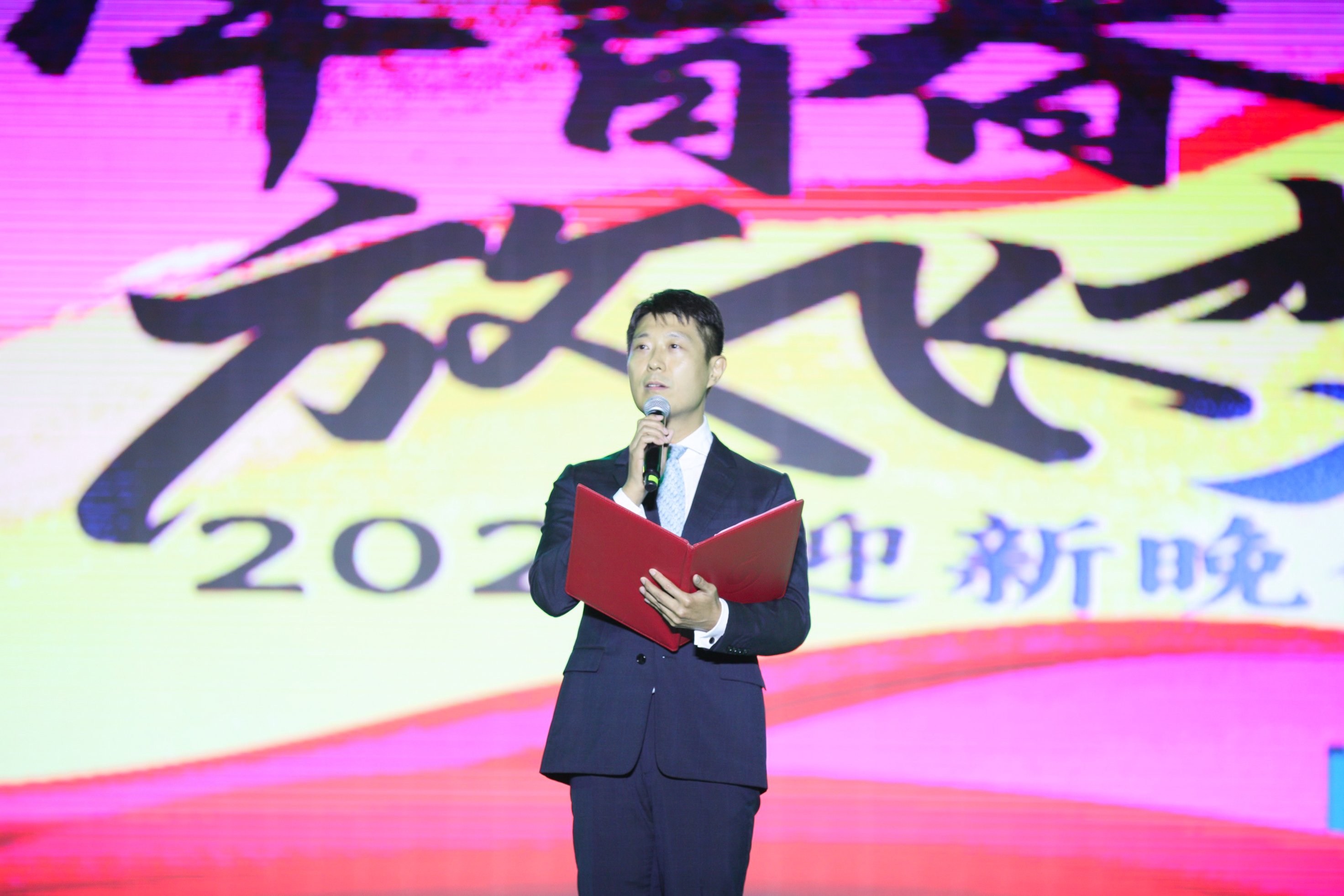 点击图片查看下一张