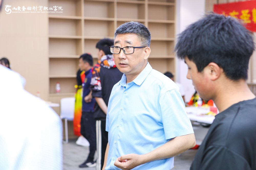点击图片查看下一张