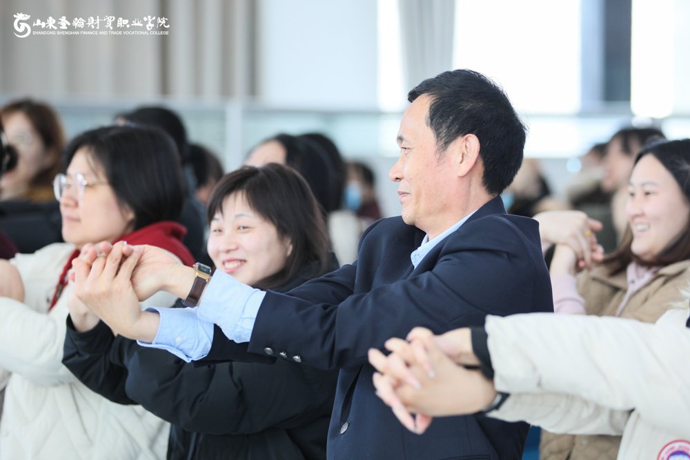 点击图片查看下一张