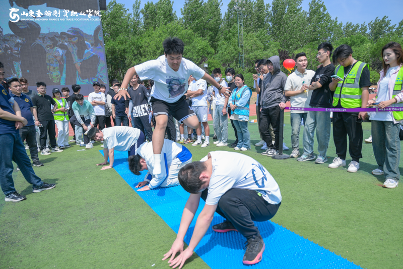 点击图片查看下一张
