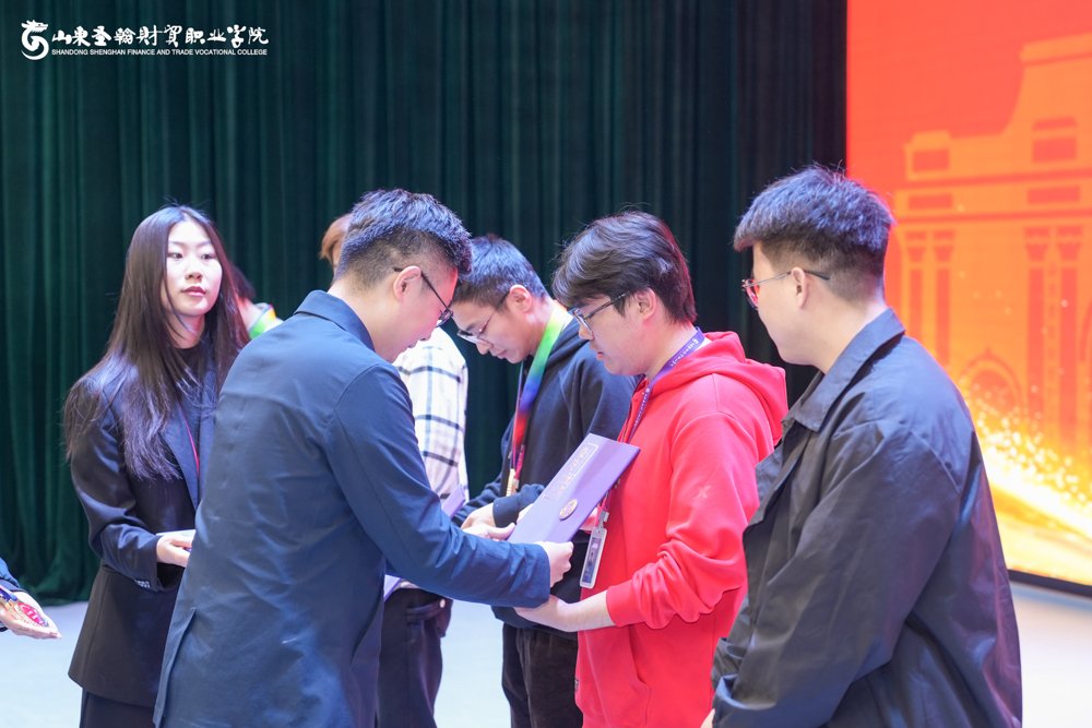 点击图片查看下一张